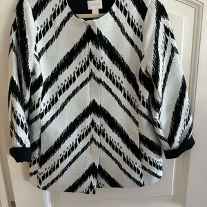 Chico's Monochrome Chevron Pattern Jacket